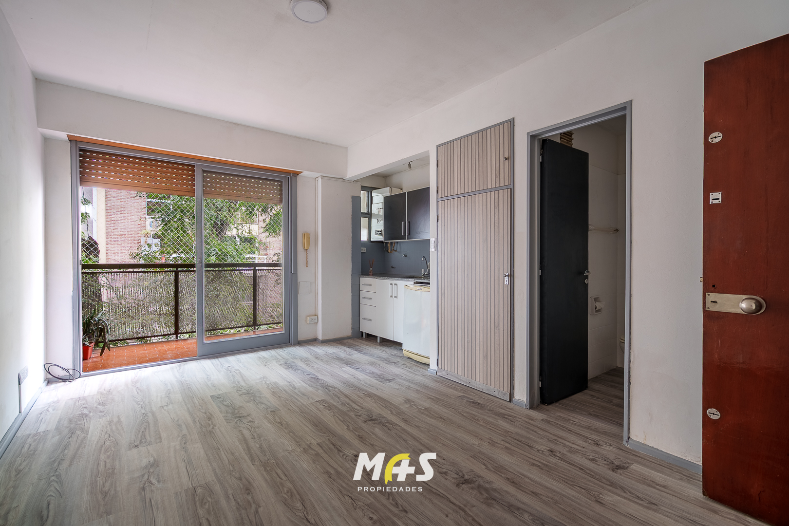 13Vista general- balcon- cocina. baño- ambienteGuatemala 4230